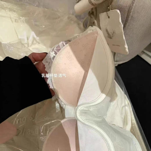 Metwo#法式蕾丝超薄【法式纯欲风🔥紫色蕾丝美背Bra】119元抢2件秒入❗超薄舒适不变形，叠穿内搭美到窒息💜断货王刚补仓，手慢无！ 商品图2