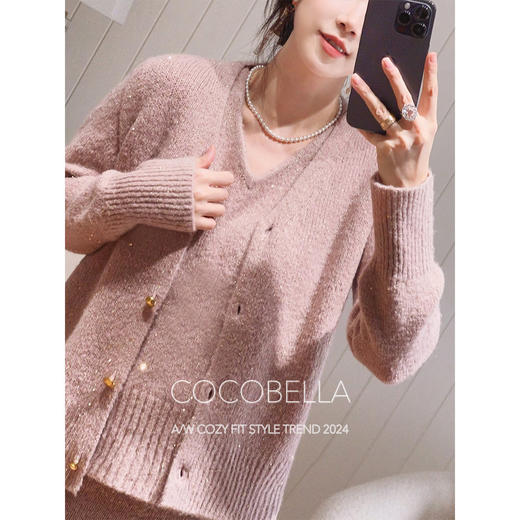 COCOBELLA[璀璨星河]细闪亮片蓬松软糯毛衣V领针织衫MZ3109 商品图0