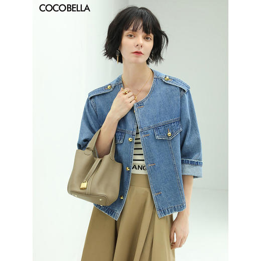【限时秒杀】COCOBELLA复古水洗裸领牛仔外套女秋时尚九分袖短款上衣DN610 商品图0