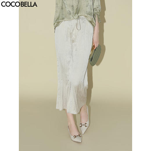 COCOBELLA丝光缎面压褶气质半身裙温柔风垂顺遮胯筒裙HS7026 商品图0