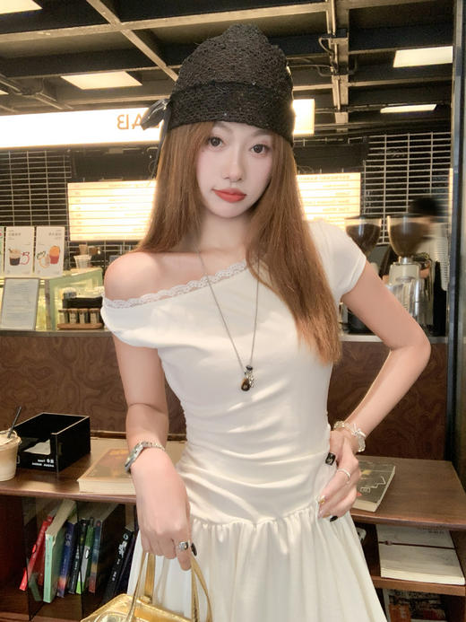 【折后再享2件88折】现货秒杀！微信打折价！斜肩拼接蕾丝花边连衣裙 日常199.99/件 立减90 秒杀109.99/件！！ 商品图6