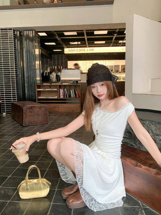 【折后再享2件88折】现货秒杀！微信打折价！斜肩拼接蕾丝花边连衣裙 日常199.99/件 立减90 秒杀109.99/件！！ 商品图7