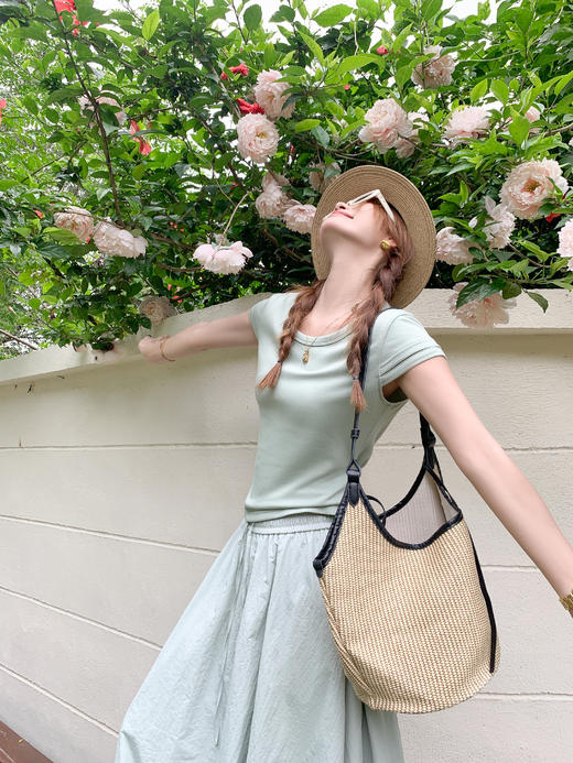 <曾小咸推荐>修身短袖T恤 日常89.99 立减50 秒杀39.99！花苞半身裙 日常189.99 立减100 秒杀89.99！ 商品图8