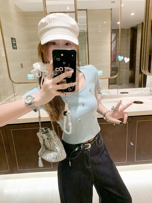 【99元任选2件】微信打折价！薄荷绿方领修身短款T 商品图9