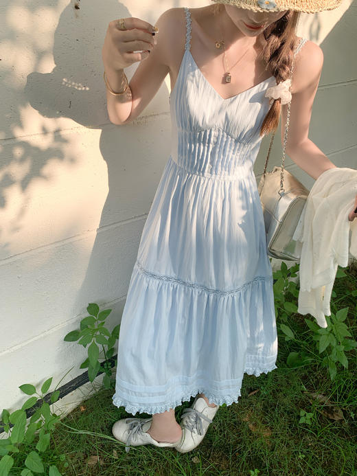 【折后再享2件88折】最后一波现货！V领吊带连衣裙 日常229.99/件 立减80 秒杀149.99/件！！ 商品图9