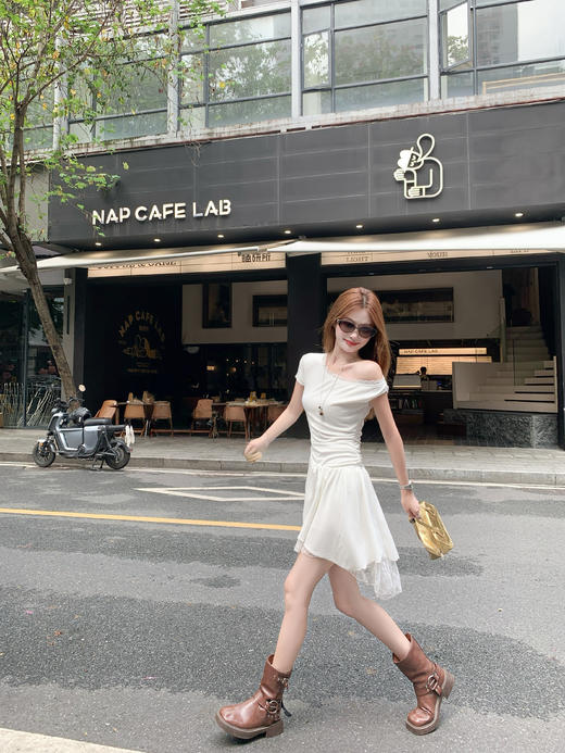 【折后再享2件88折】现货秒杀！微信打折价！斜肩拼接蕾丝花边连衣裙 日常199.99/件 立减90 秒杀109.99/件！！ 商品图12