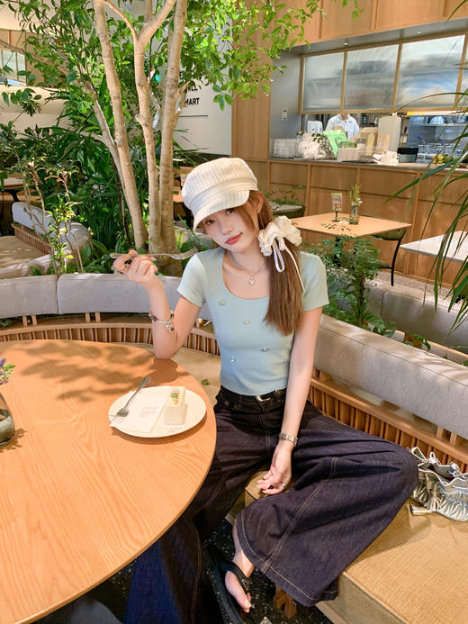 【99元任选2件】微信打折价！薄荷绿方领修身短款T 商品图11