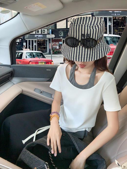 <曾小咸推荐>现货秒杀 ！微信超特价 2色假两件挂脖短袖T 日常109.99 立减60 秒杀49.99！休闲裤秒杀79.99！ 商品图1