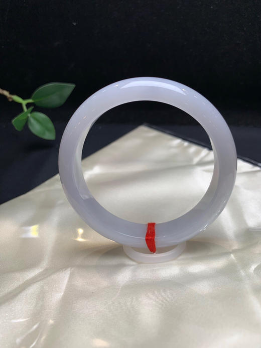 620485，58.8淡紫底手镯，整圈带淡淡的紫底，细腻清爽 商品图3