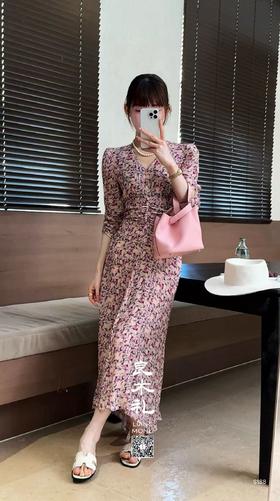 粉色系——碎花连衣裙