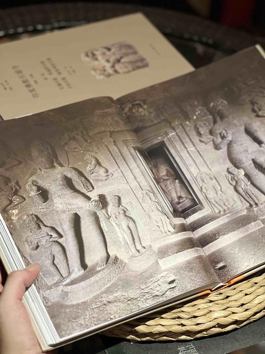 《印度佛教石窟寺》，精装，16开，李翎教授主编，中西书局2024年12月一版一印，1068页，定价1200，售价666元。 商品图13