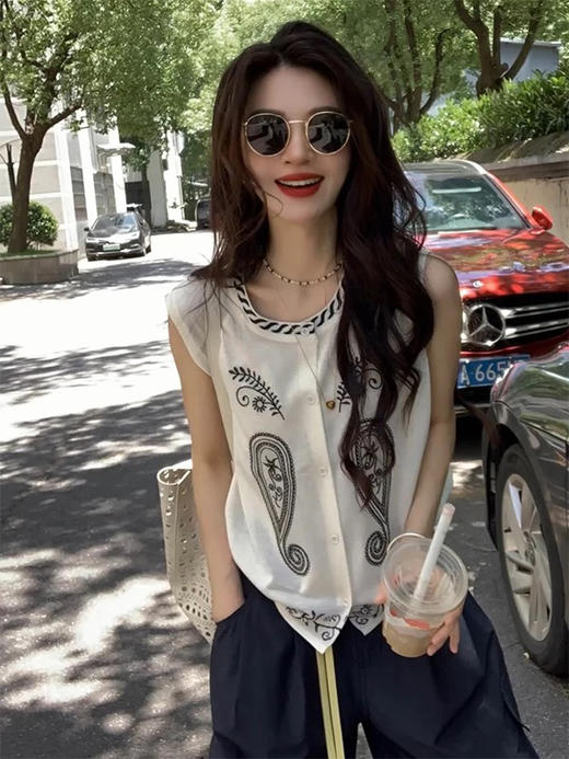 刺绣民族风天丝背心 商品图2