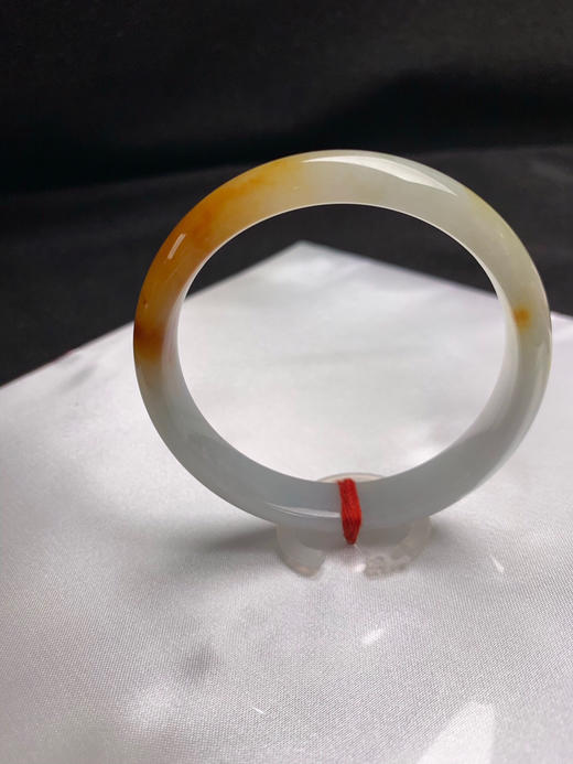 620486，54.5冰黄手镯、清新秀气 有特色，底子特别润 商品图0