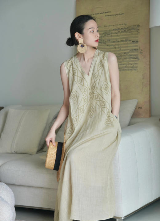 解救酷暑清凉感老钱风天丝亚麻V领印花连衣裙 商品图2