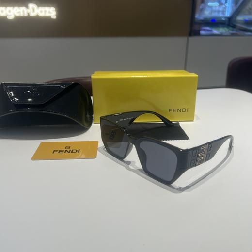 G232芬迪大框太阳镜太墨镜 商品图3