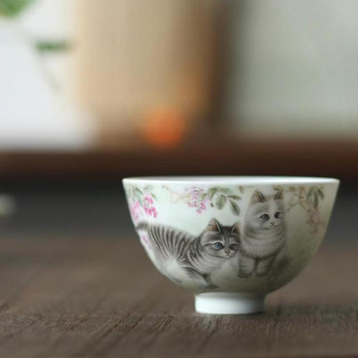 一儒堂粉彩猫咪鸡心杯 商品图3