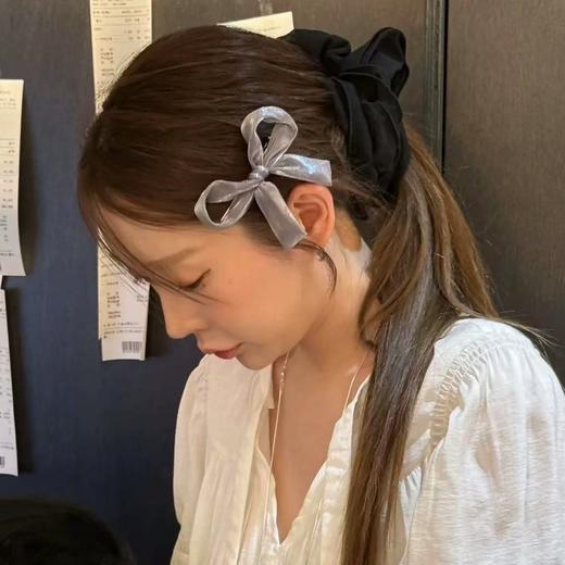 【甜美蝴蝶结发夹】侧边发型搭子，百搭简约有型白看不腻，不易滑落，发卡鸭嘴夹2025新款侧边夹刘海夹碎发夹气质发饰QQ 商品图0