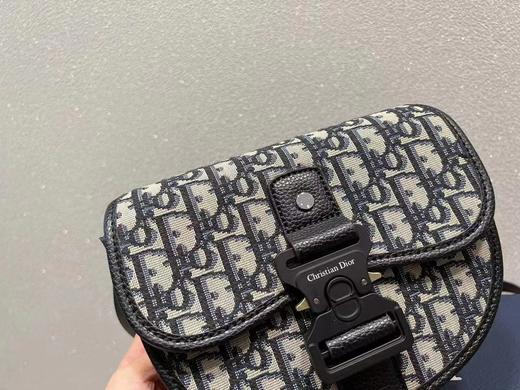 G227刺绣信使包 商品图1