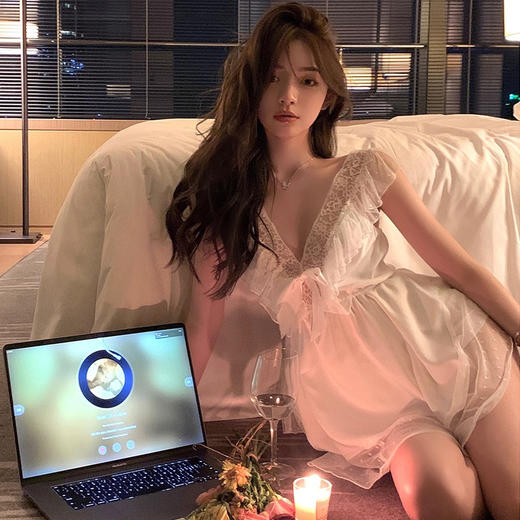 【绯雨倾城 点燃枕边人的心机睡衣】又纯又欲  一撩一个准!!绝对的斩男宝藏，若隐若现 让人欲罢不能的诱惑恰到好处的缕空 显露出旖旎风光 商品图3