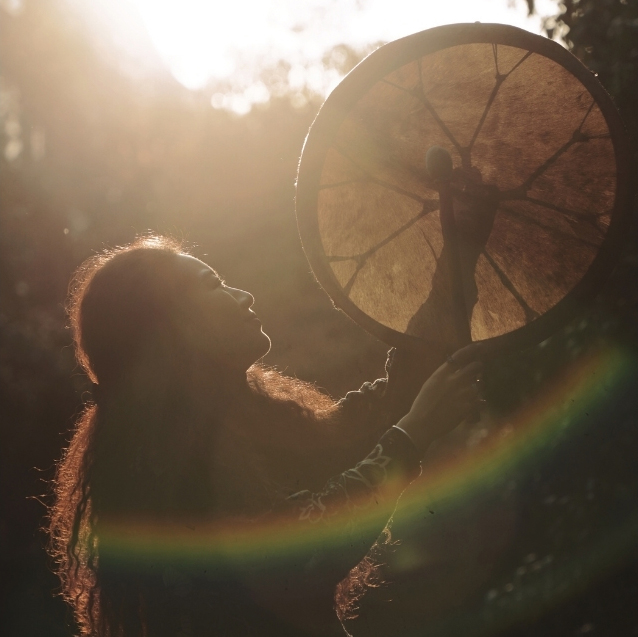 自由吟唱：大地律动工作坊 Mona