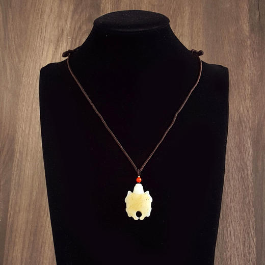 【天然正品】天然新疆籽料细腻油润度佳长寿龟（招财、保平安）和田玉吊坠项链35.5*27.2*12.0MM（皆取最大值）中性款现售价：3880！010725NJM16 商品图11