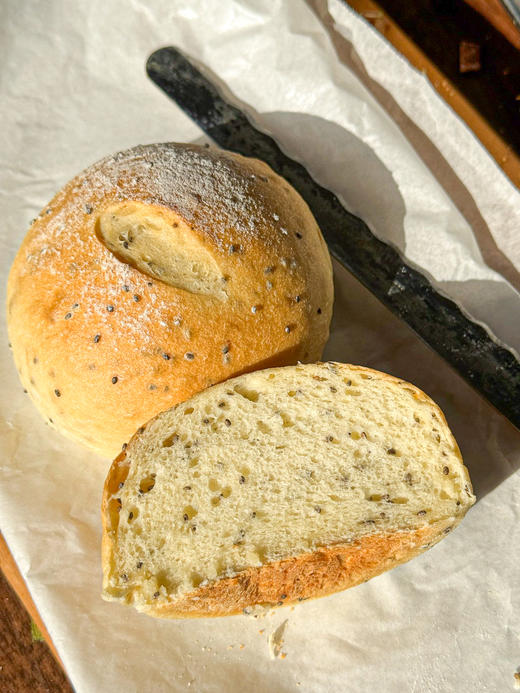 米面包 真的能吃到大米原本滴味道，哎呀妈呀，这玩意儿  看起来普普通通  吃起来老香 商品图5