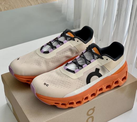 点此购买 On 昂跑小怪兽男女款高性能跑鞋 98 324326 商品图13