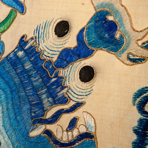 清代“龙戏珠”宫廷刺绣 商品图6