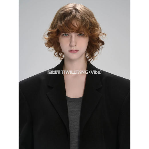 启世录TIWILLTANG“希御漫际”短款挺阔设计感慵懒袋盖西装套装 商品图1