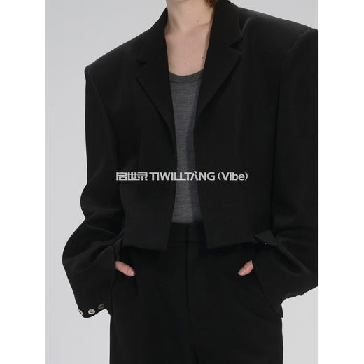 启世录TIWILLTANG“希御漫际”短款挺阔设计感慵懒袋盖西装套装 商品图2