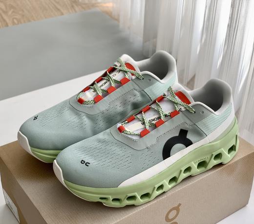 点此购买 On 昂跑小怪兽男女款高性能跑鞋 98 324326 商品图8