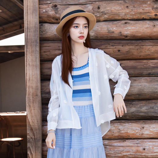 谜底V领提花衬衫长袖女2025秋季新款前短后长宽松衬衣257MC7834 商品图1