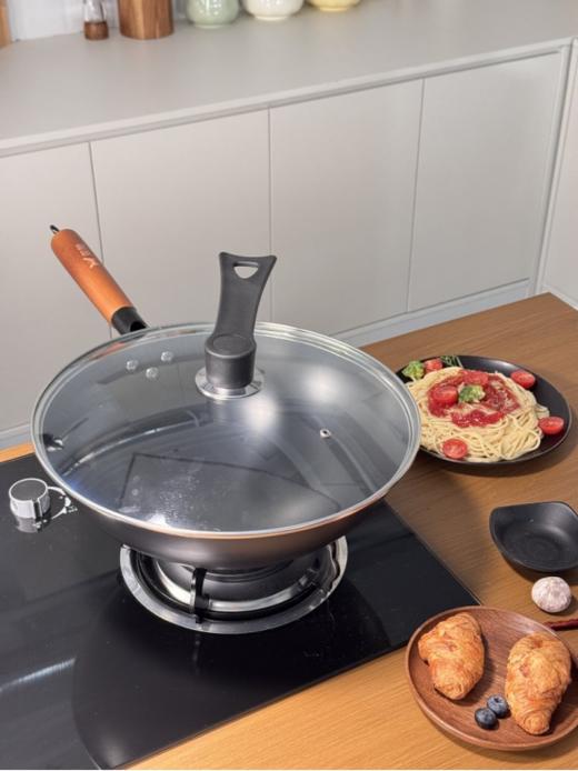 ✨【品牌直发、年度钜惠】🔥双枪臻品爆炒铁锅！！新品首发限时疯抢💰元起！ 💕这口锅，老厨师私藏半辈子，妈妈们抢着囤货！ 商品图1