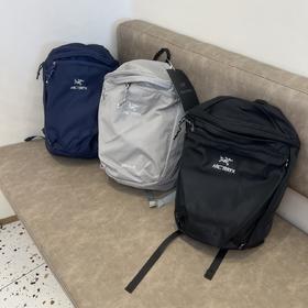 G220多功能又耐用始祖鸟背包