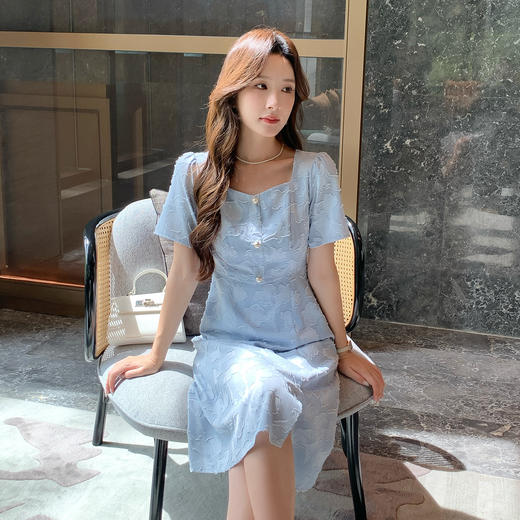 奢姿大码女装2025夏季减龄提花设计时尚连衣裙胖妹妹方领轻奢裙子9952869790 商品图0