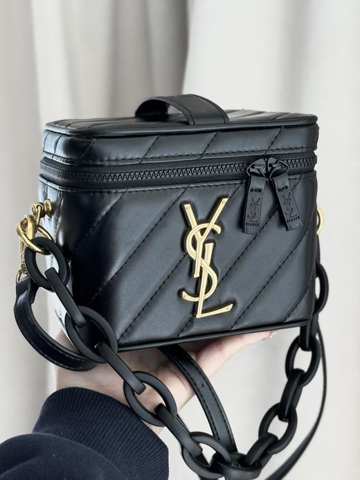 【YSL方盒包包】专柜赠品化妆包改造成品!简直不要太好看!手提十斜挎十单肩三种背法质量也很OK容量很大 可以装下日常带出门的小用品，上面还有小镜子心 真的不要太方便 商品图0