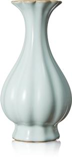 汝窑菊瓣瓶 商品图1