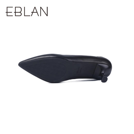 伊伴秋季极简素面高跟鞋舒适高度单鞋B25469202 商品图3