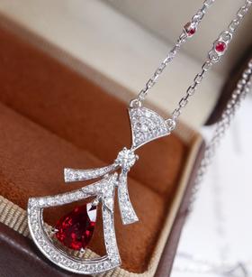 1.18克拉刻面红宝石吊坠