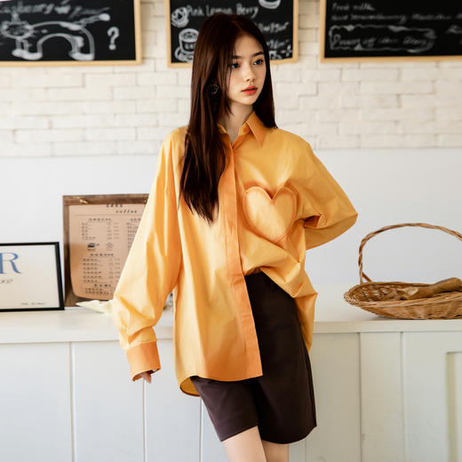 谜底大廓形衬衣2025秋季新款复古文艺渐变色中长款衬衫257MC7748 商品图0