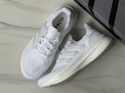 点此购买 阿迪Ultra boost 5爆米花回弹缓震系列男女款缓震慢跑鞋 98 324249 商品图11