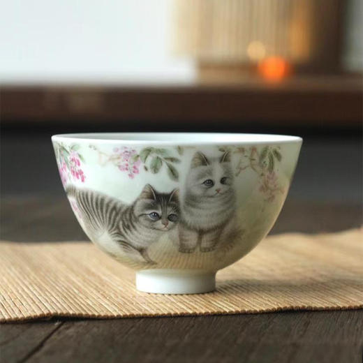 一儒堂粉彩猫咪鸡心杯 商品图0
