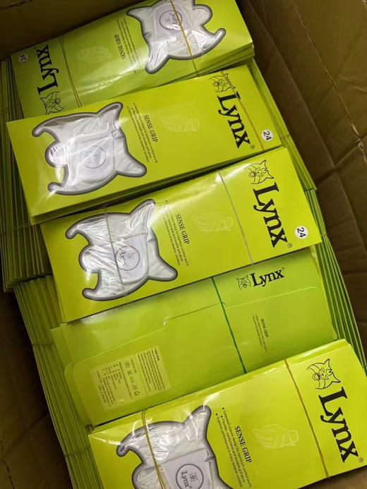 韩单Lynx 北山猫男款高尔夫手套，进口耐磨超纤布。尺码左手22 24 25 26右手22 23 24 25 26
特价79两只包邮 商品图2