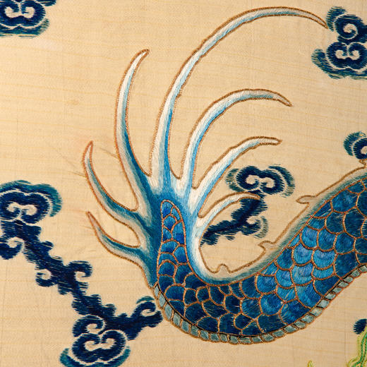 清代“龙戏珠”宫廷刺绣 商品图11