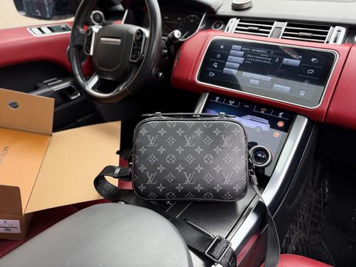 G236路Y威登邮差包斜挎包单肩包 商品图1