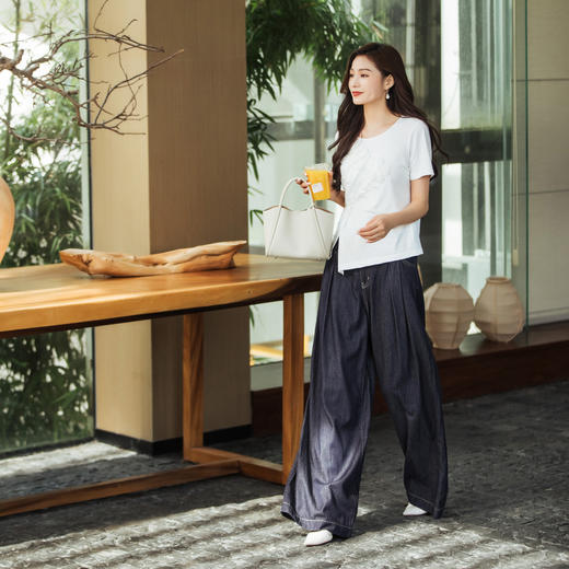 【林栖设计小店】（现货）【林栖推荐】重工立体花朵显瘦上衣100%纯棉白色T恤N1953175 商品图9