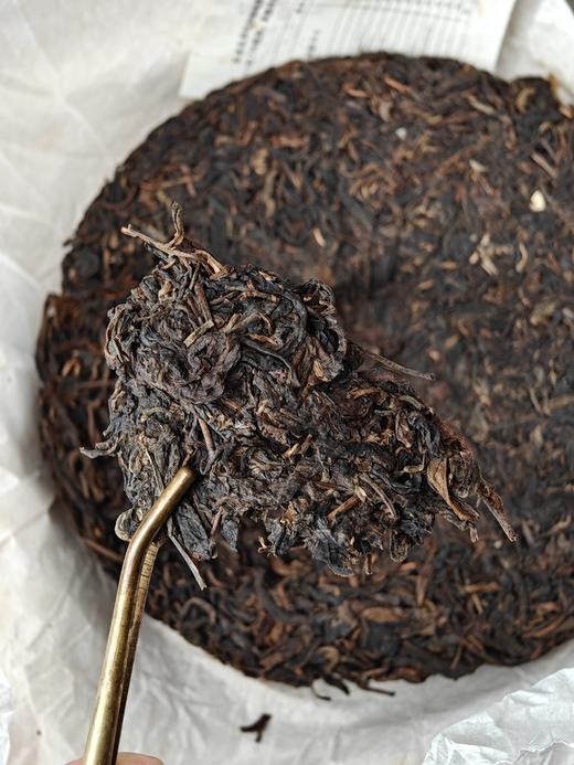 捡漏了！【古六大茶山七彩黄】2011年头春原料；陈年老普洱产品，数量不多；357g/饼 商品图2