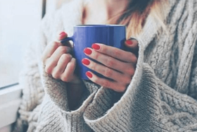 女性体寒危害多，这5个症状，是身体发出的警报，要引起重视