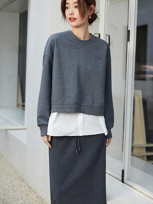 质感拉满！深灰色针织半身裙，演绎秋冬慵懒氛围感 商品图1