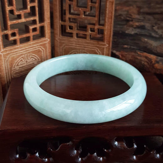 【天然正品】A货翡翠天然正桩细腻豆种60.5号翡翠手镯60.5号（皆取最大值）女士现售价：2480！080425AH24 商品图6